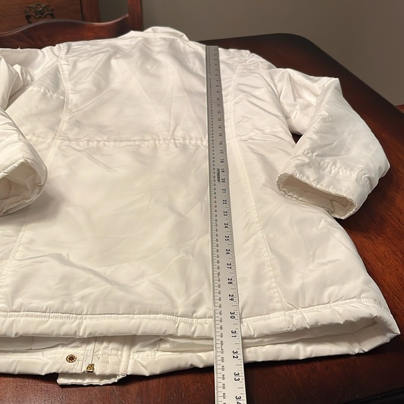 Coogi Women's Lightweight puffer jacket with snaps and detailing size Medium - Picture 6 of 13
